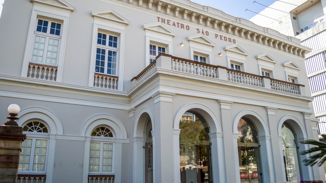 Fachada do Theatro São Pedro